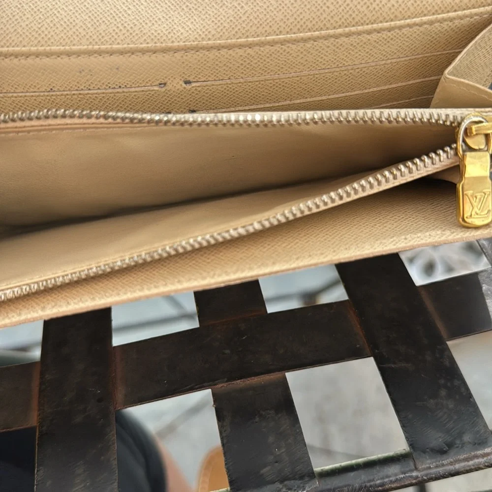 Louis Vuitton, long Wallet